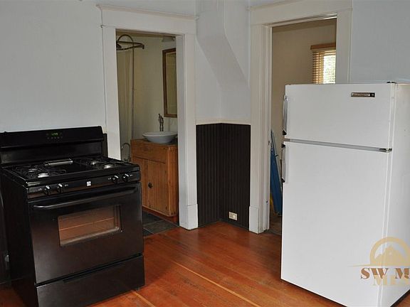 3rd image of 601 E Gallatin St