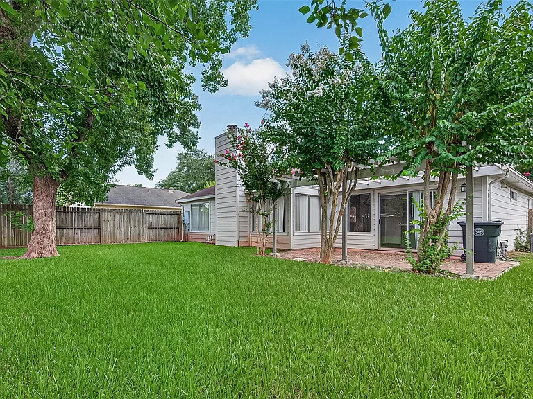 3918 Mill Rock Cir — Photo 34