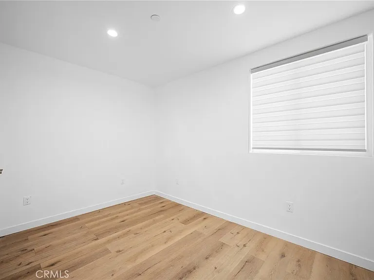 17805 Ludlow St — Photo 16