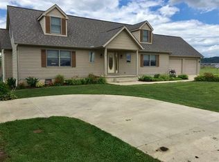 183 Rockport Dr, Greenup, KY 41144