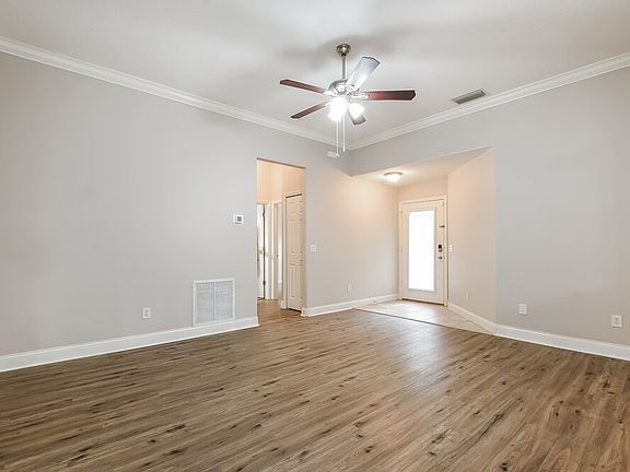 3rd image of 348 Ashton Woods Ln