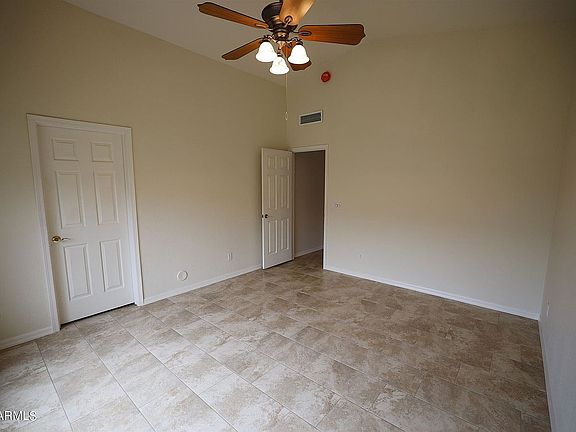 4th image of 17145 E Rockwood Dr