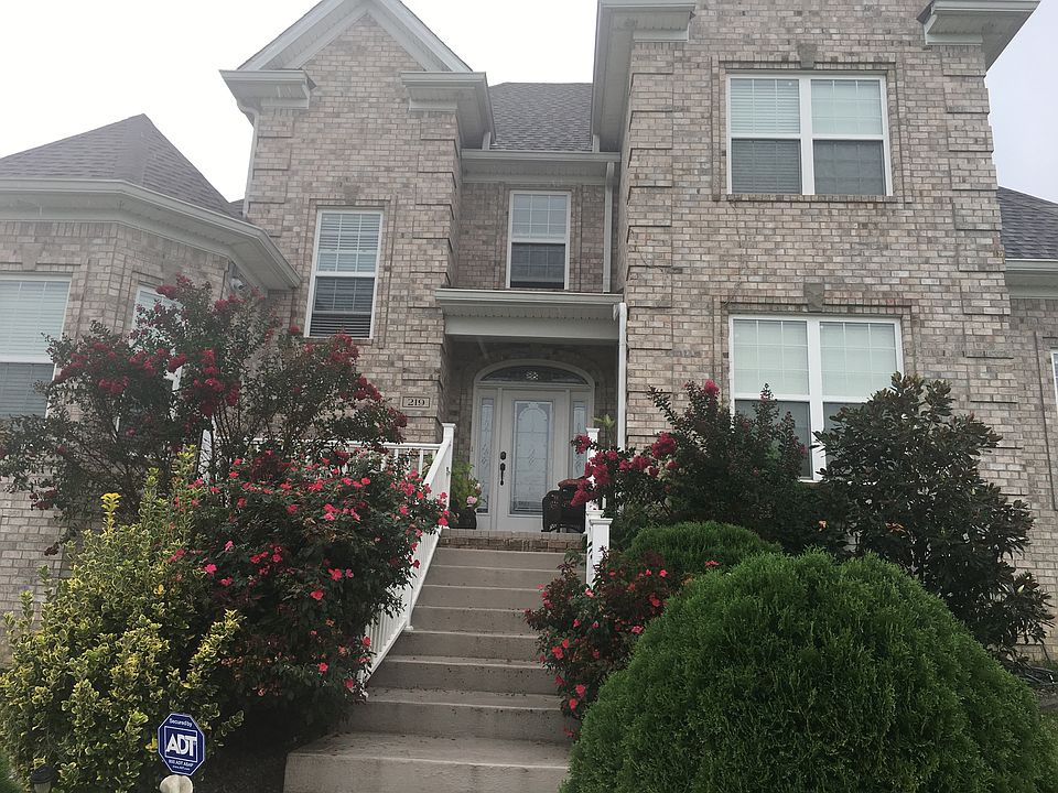 2nd image of 219 Ford Ave