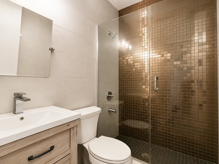 1110 Halsey St #2 — Photo 11