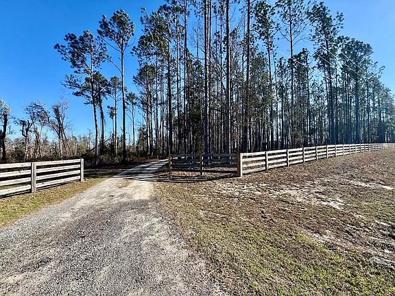 2nd image of 6237 Lake Park Rd