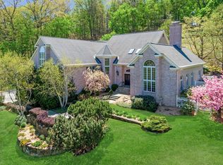 3 Fawn Ln, Armonk, NY 10504