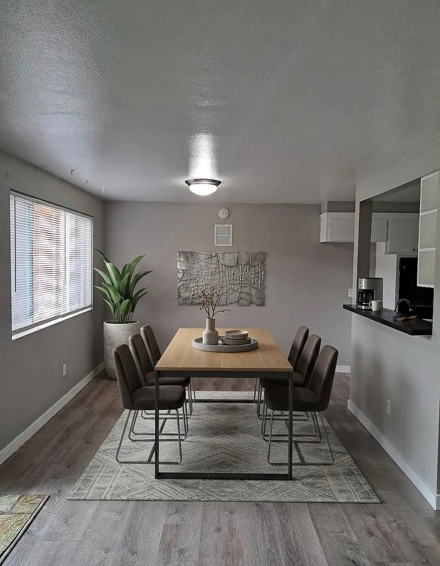 2 bed, 1.5 bath, 1372 sqft, $2,285 — Photo 3