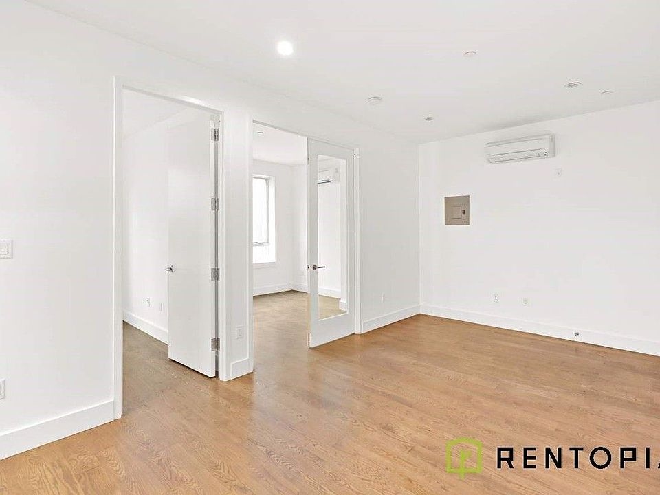 2nd image of 85 Montrose Ave #2V