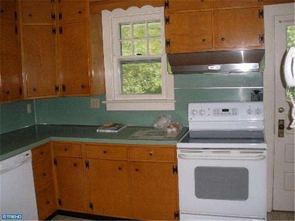 4th image of 1293 W Penn Ave