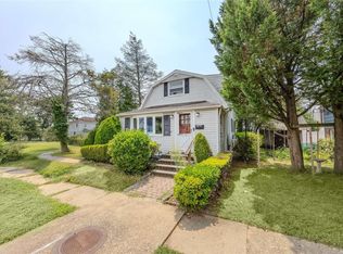 100 Belmont Ave, Elmont, NY 11003