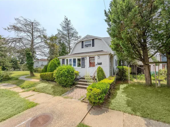 100 Belmont Avenue, Elmont, NY 11003