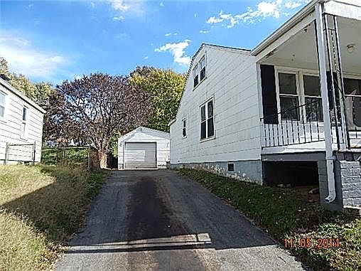 4th image of 3925 N Spruce Ave