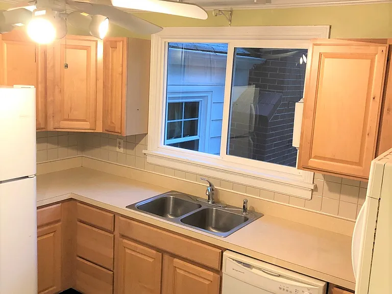 808 Cowan Rd — Photo 15