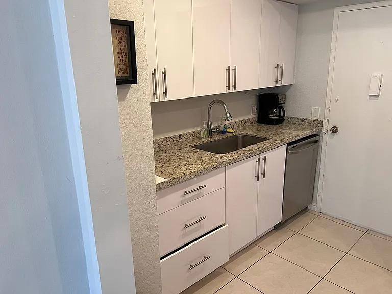 3505 S Ocean Dr #318 — Photo 3
