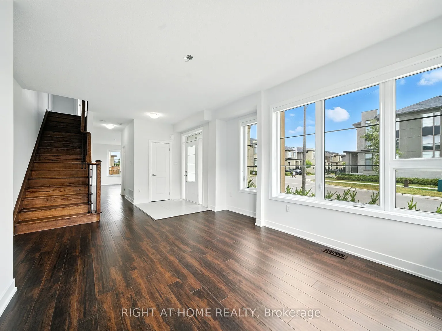 3 bed, $3,300 — Photo 4