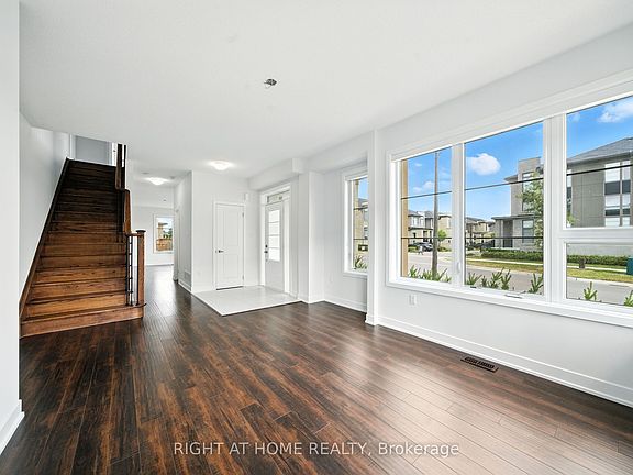 4th image of 108 Vanier St