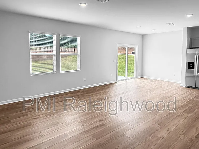 600 Westford Dr #96 — Photo 11
