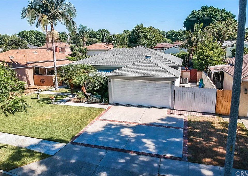 1st image of 14437 Cedarsprings Dr