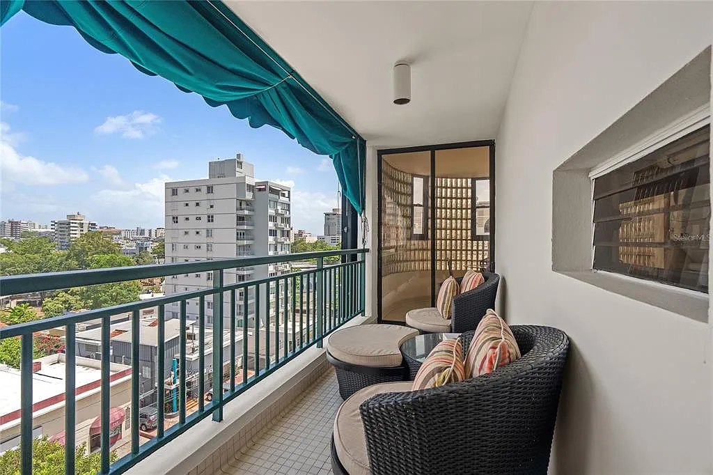 2 bed, 2.0 bath, 1400 sqft, $3,900 — Photo 3