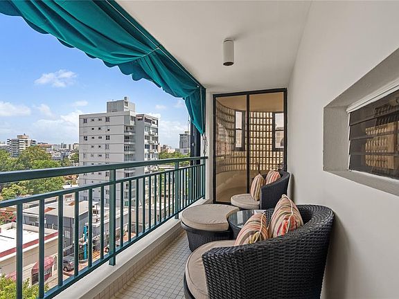 3rd image of 64 Condado #703