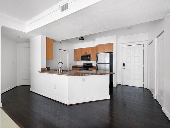 3rd image of 1830 Radius Drive #405