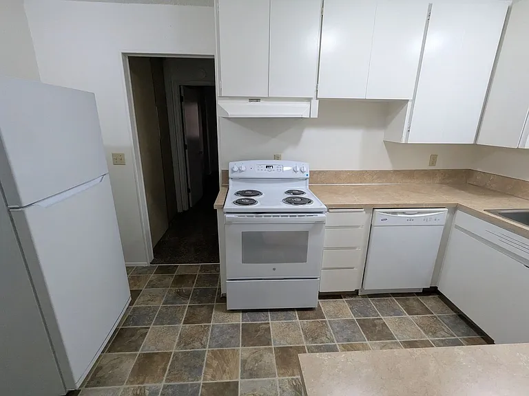 1720-1738 Broadway St NE — Photo 7