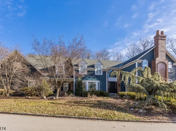 7 Beacon Hill Dr, Chester Twp., NJ 07930