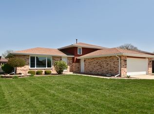 8318 Jessica Ln, Tinley Park, IL