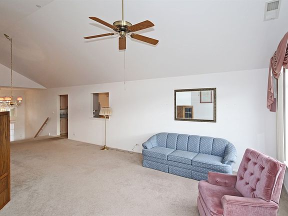 3rd image of 421 Cobbler Ct Unit 2