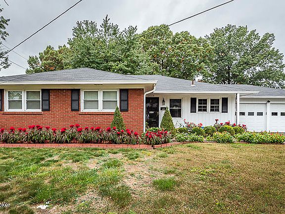 3rd image of 3620 Glencreek Ln
