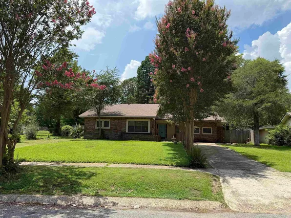 1563 Center St, Arkadelphia, AR 71923