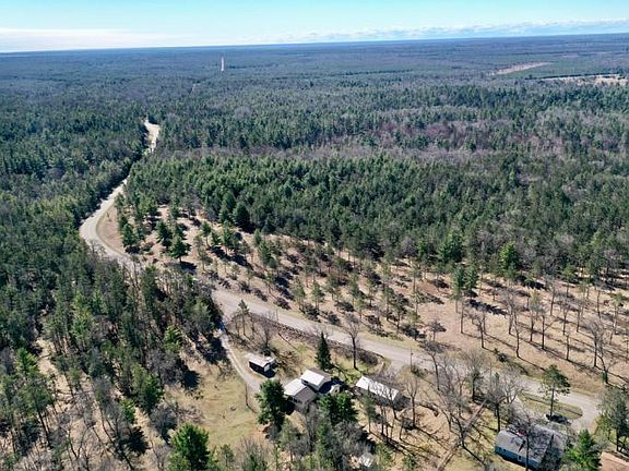 5th image of 2400 Curtis Rd