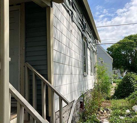 3rd image of 3164 N 35th STREET