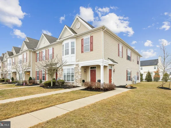 916 Van Gogh Ct, Williamstown, NJ 08094