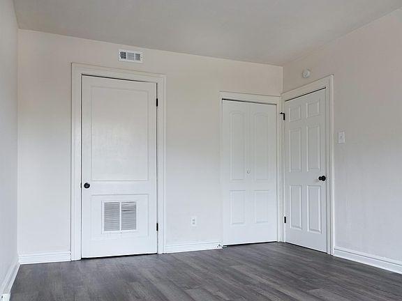 2nd image of 3225 Arsenal St #2E