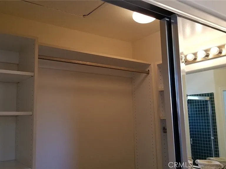 13440 N Bowers Ct — Photo 23