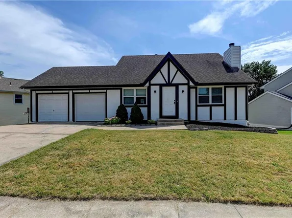 14411 Wilshire Cir, Grandview, MO 64030