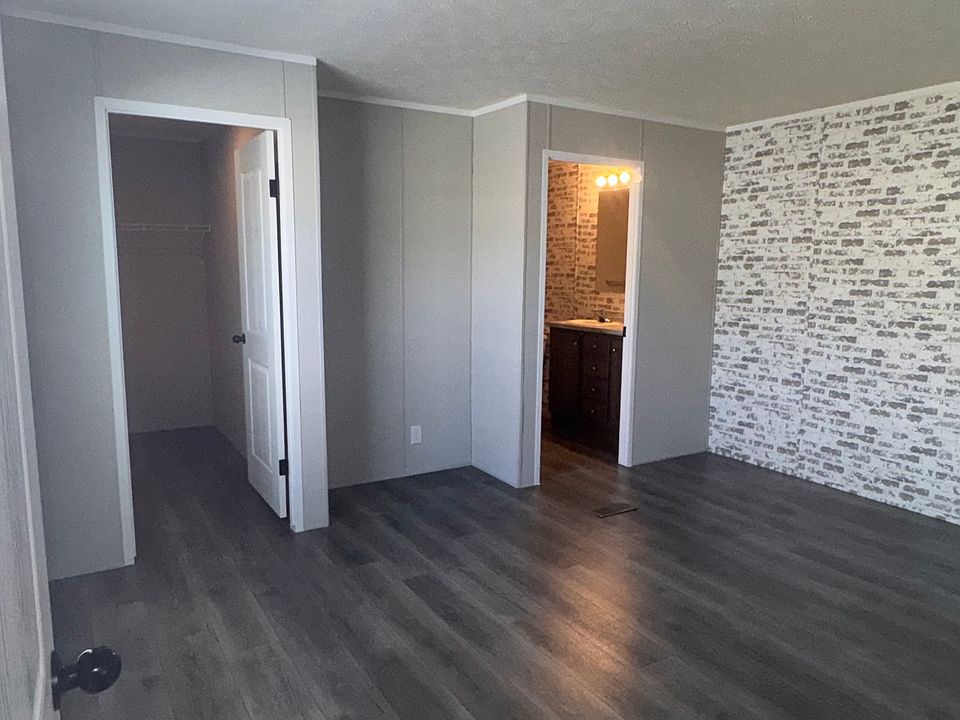 1st image of 29997 Rousseau Dr