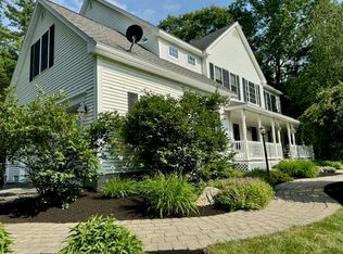 2 Shaw Dr, Bow, NH 03304