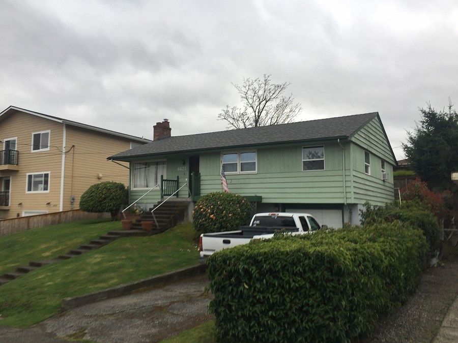 2nd image of 8425 S 112th St