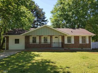 90 Green Valley Dr, Riverdale, GA 30274