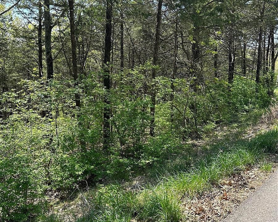 2nd image of 3506 Red Oak Dr
