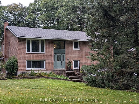 2nd image of 456 Parkview Ct