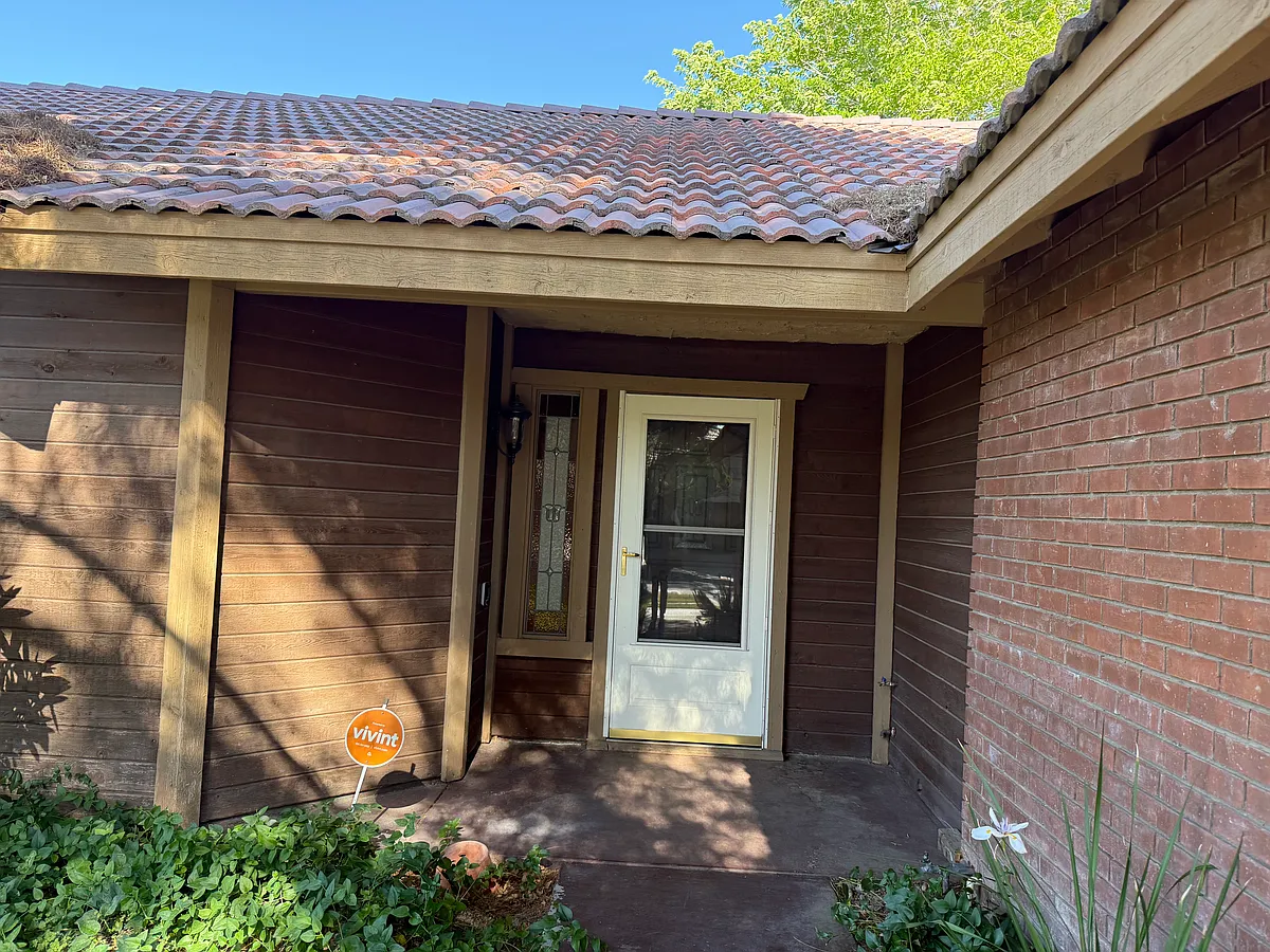 Building Photo - 1236 Mountain View Dr