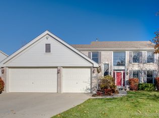 920 Wellington Cir, Aurora, IL 60506