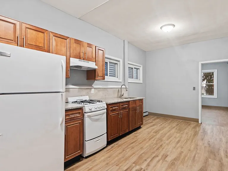 133 Gregory Ave #2 — Photo 9