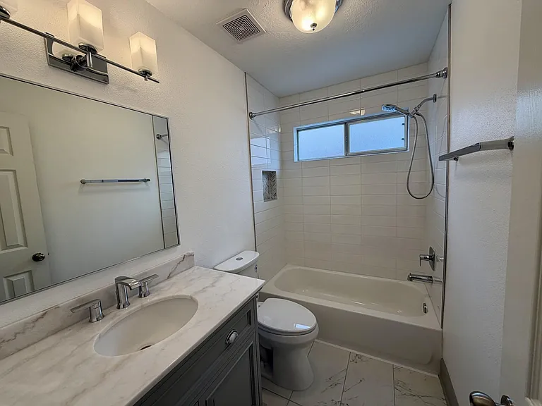 2362 Keegan Hollow Ln — Photo 30