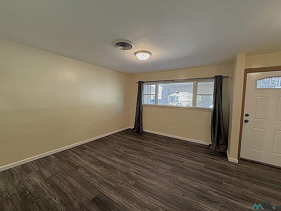 5th image of 504 La Fonda Dr