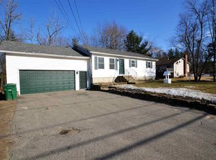 16 Country Side Dr, Nashua, NH 03062