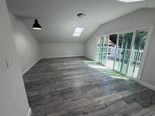 10 Alta Vista Dr #HOUSE UPPER LEVEL — Photo 3